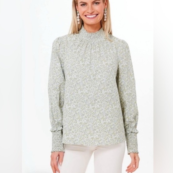Tuckernuck Tops - TUCKERNUCK Hyacinth House  Floral Puff Sleeve Blouse with Mandarin Collar